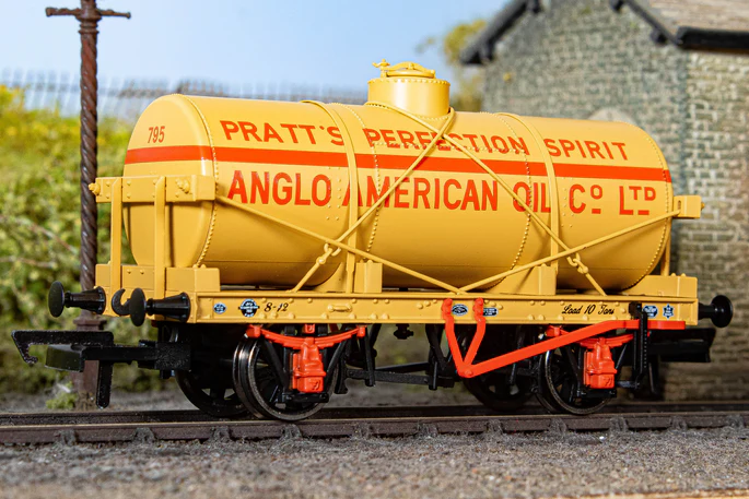(image for) OR76TK2011 12T Tank Wagon - Pratt's Perfection Spirit No.795
