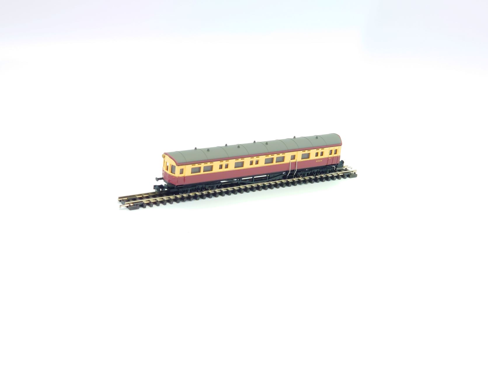 (image for) 2P-004-008 Autocoach BR Crimson and Cream