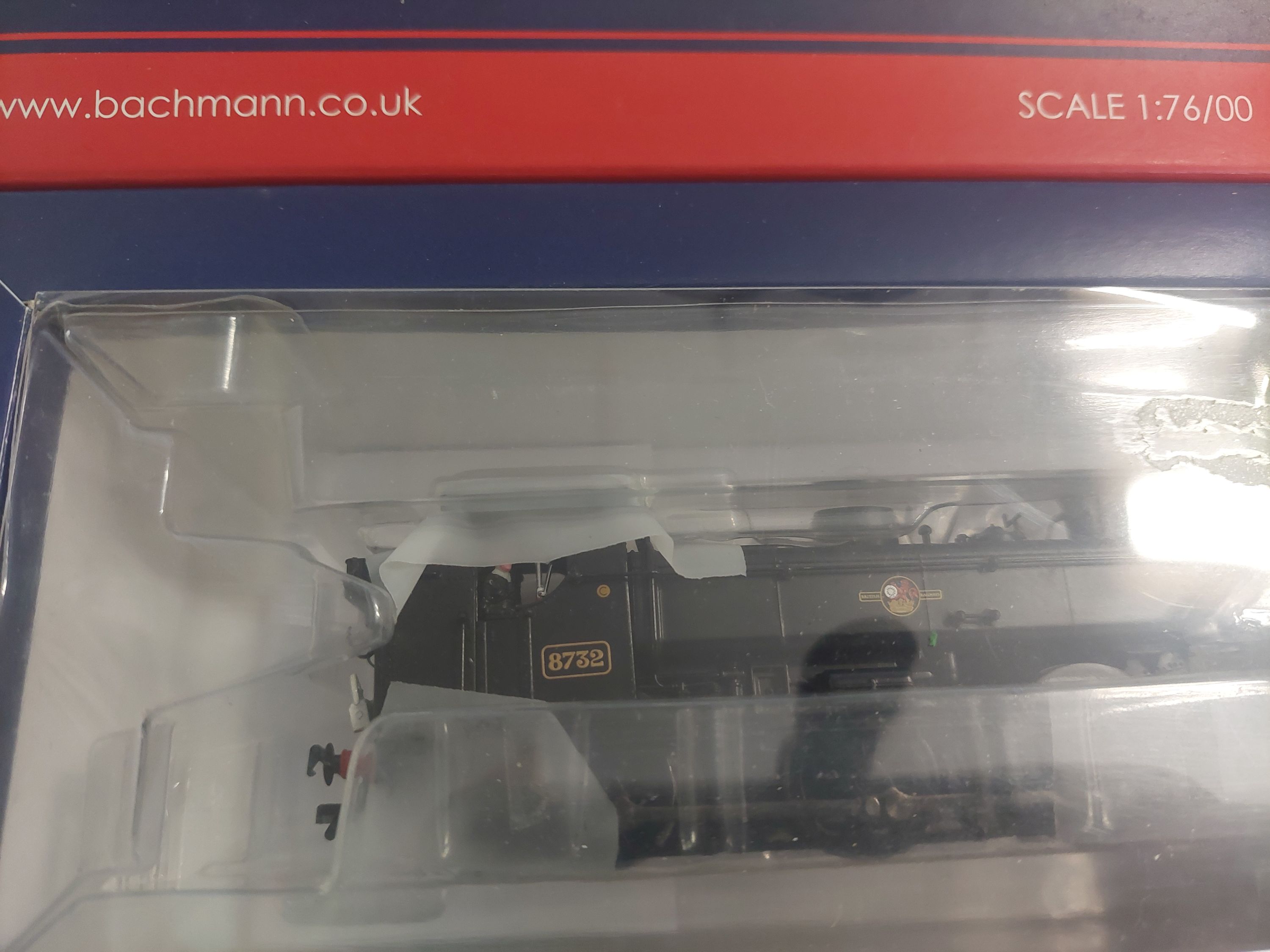 (image for) 32-216SH Class 57xx Pannier tank 8732 BR black with late crest