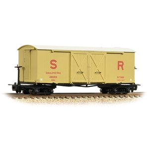 (image for) 393-030 Bogie Covered Goods Wagon SR Insulated