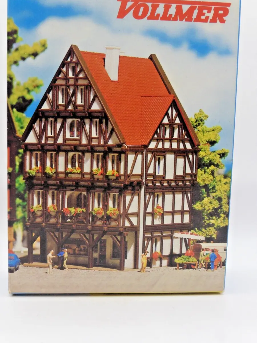 (image for) 7752 Guild House