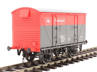 (image for) 7F-049-003 VEA 'Vanwide' BR railfreight red & grey - 230117