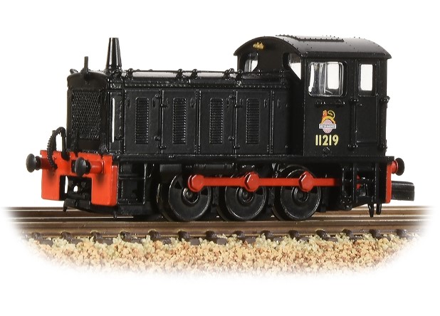 (image for) 371-052A N Gauge Class 04 Shunter 11219 BR Black Early Emblem