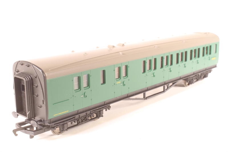 (image for) R4124CSH Maunsell brake S3569S BR Southern Region green