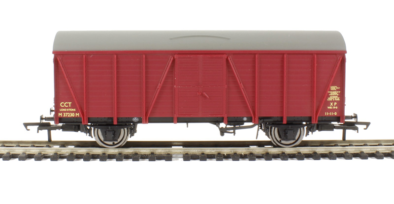 R6641A BR 4 Wheel CCT Van in crimson (image for) R6641A BR 4 Wheel CCT Van in crimson