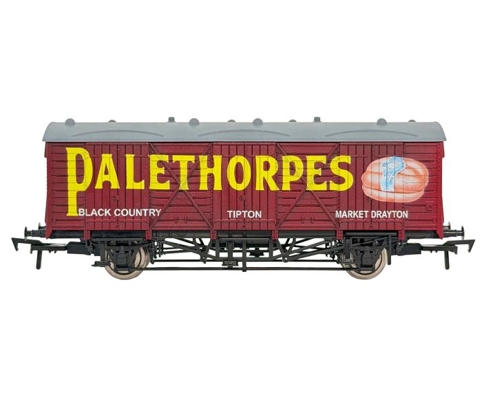 (image for) 4F-014-052 Fruit D Van Palethorpe Sausages Weathered