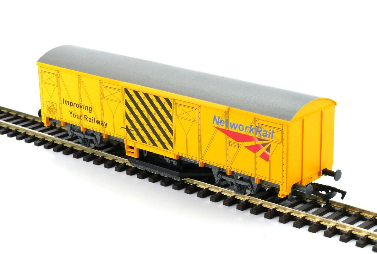 (image for) GM4430101 TRACK CLEANING WAGON NETWORK RAIL