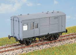 (image for) PC83 LNER HORSE BOX KIT