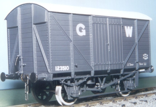 (image for) PS26 GWR 12T COVERED GOODS WAGON KIT